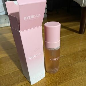 Kylie Skin foaming Face Wash - Brand New